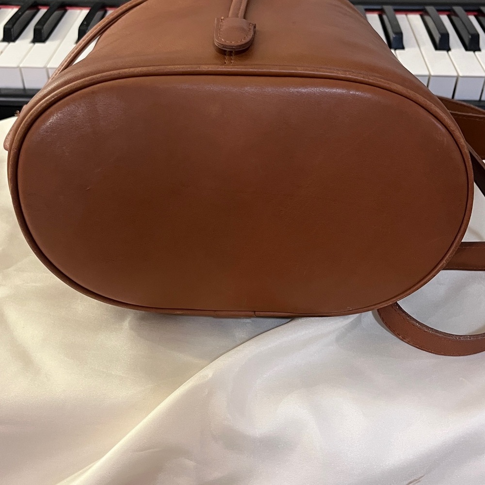 Vintage Coach Thompson Bucket Bag British Tan - Picture 4 of 13
